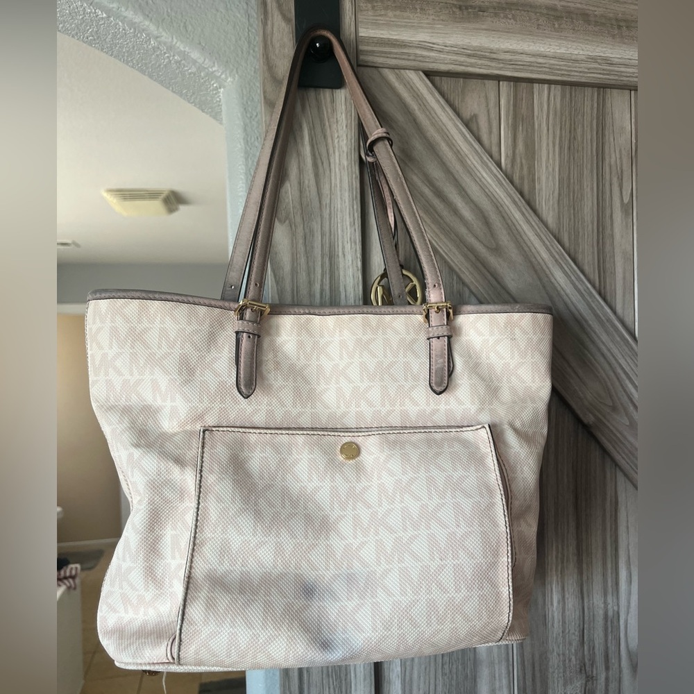 Micheal Kors bag